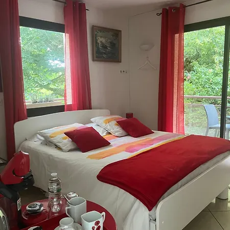 Oda ve Kahvaltı La Antalya Ault