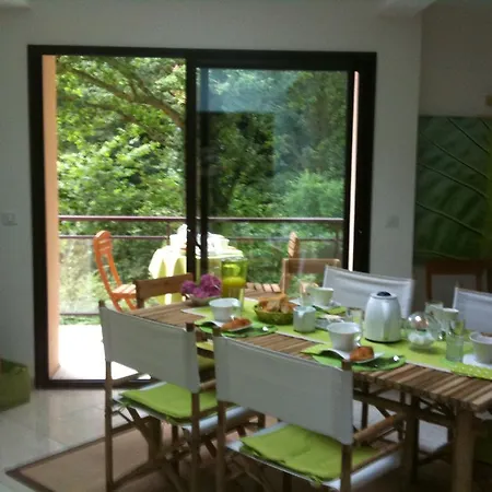 Oda ve Kahvaltı La Antalya 3*