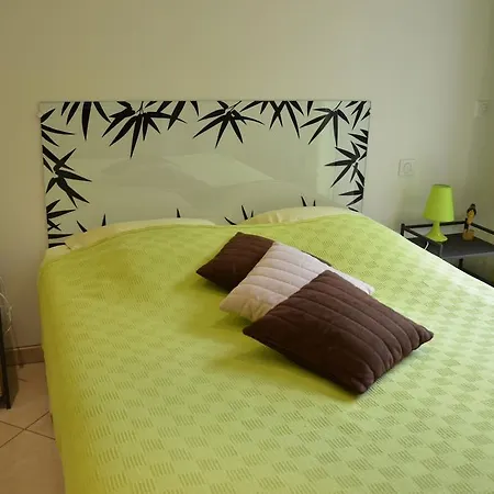 Oda ve Kahvaltı La Antalya 3*